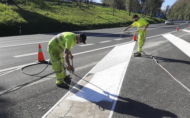 Serveo se ocupa del buen estado de 500 km de vías secundarias y 50 km de bidegorris de la provincia. Serveo se ocupa del buen estado de 500 km de vías secundarias y 50 km de bidegorris de la provincia.