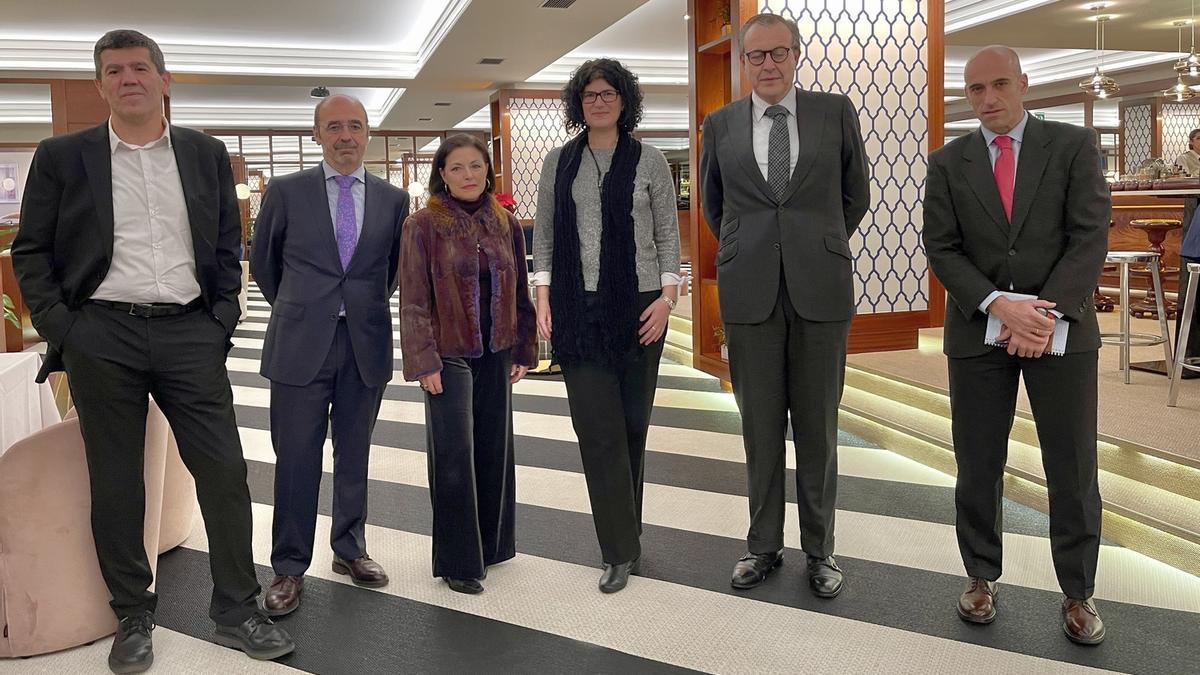 Los especialistas en pensiones, ayer, en Bilbao.