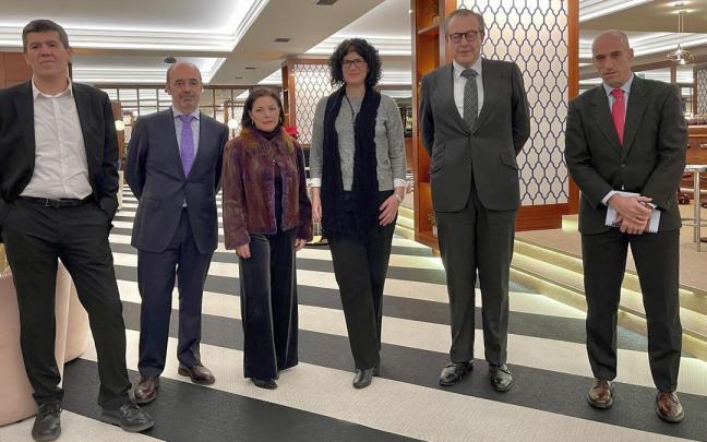 Los especialistas en pensiones, ayer, en Bilbao.