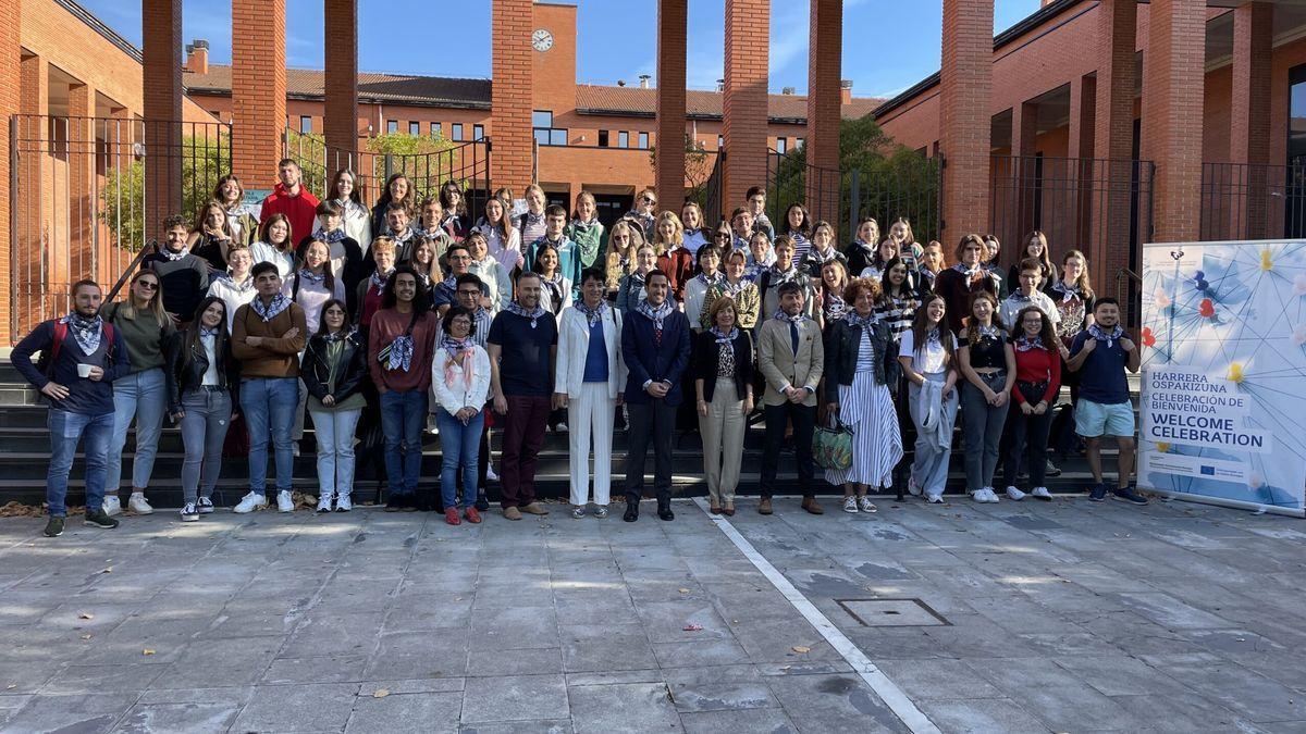 Recibimiento al alumnado internacional.