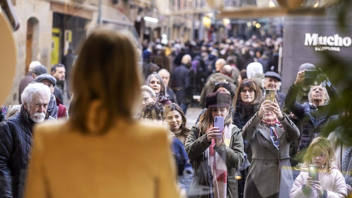 Poesía en los escaparates de Pamplona