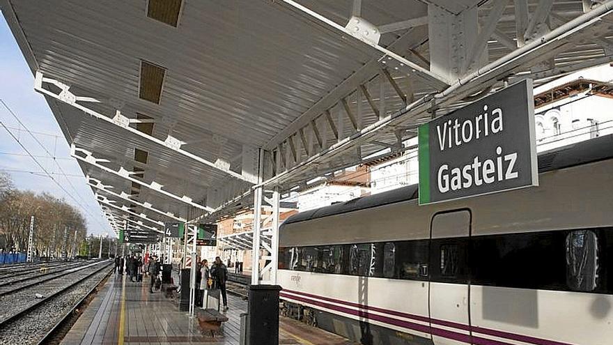 Estación de Renfe de Gasteiz. | FOTO: ALEX LARRETXI