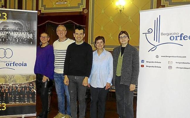 Markina, Etxaniz, Biain, Laskurain y Guridi, ayer en la presentación del programa del centenario.