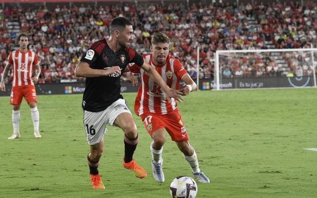 Moi G&oacute;mez, en un lance del partido ante el Almer&iacute;a.