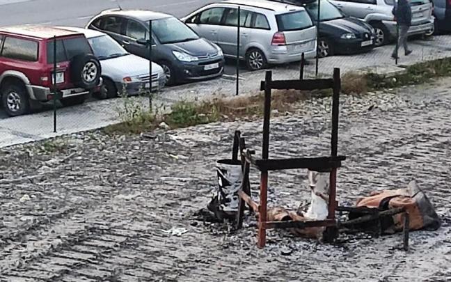 Imagen del Olentzero quemado en el solar de Lezo Imagen del Olentzero quemado en el solar de Lezo
