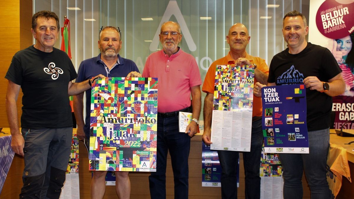 Representantes de Nagusilan, el club ciclista y Amurrio Trail Taldea, los tres grupos pregoneros.