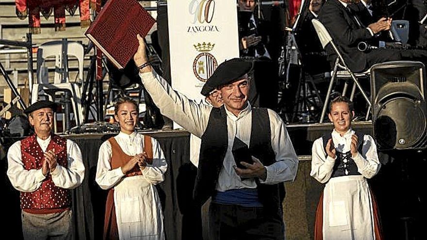 Rocamador, reconocimiento a sus 50 años de danzas.