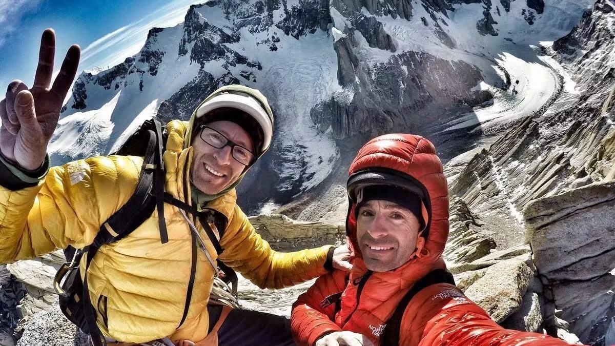 Iker y Eneko Pou, en una de sus visitas más recientes al cordal del Fitz Roy.