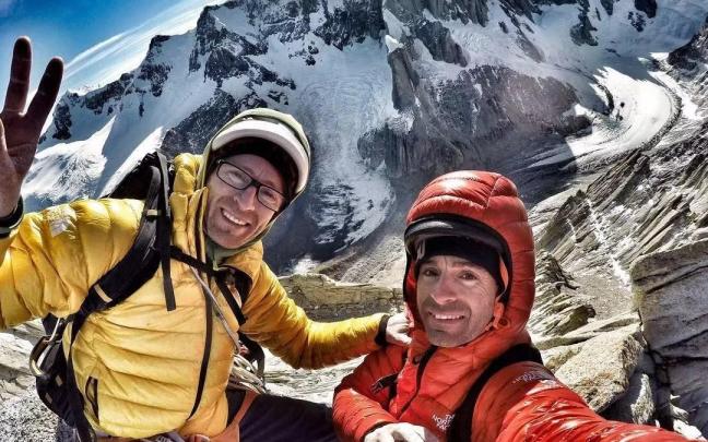 Iker y Eneko Pou, en una de sus visitas más recientes al cordal del Fitz Roy. Iker y Eneko Pou, en una de sus visitas más recientes al cordal del Fitz Roy.