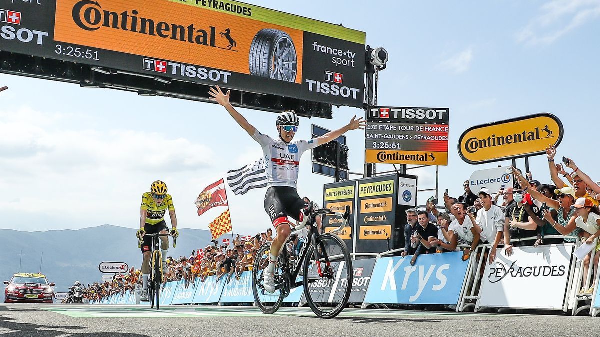 Tadej Pogacar, que estará en la Clásica San Sebastián, celebra uno de sus tres triunfos de etapa en el pasado Tour de Francia.