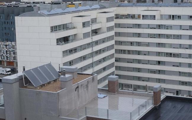 Placas solares en tejados de viviendas de Gasteiz