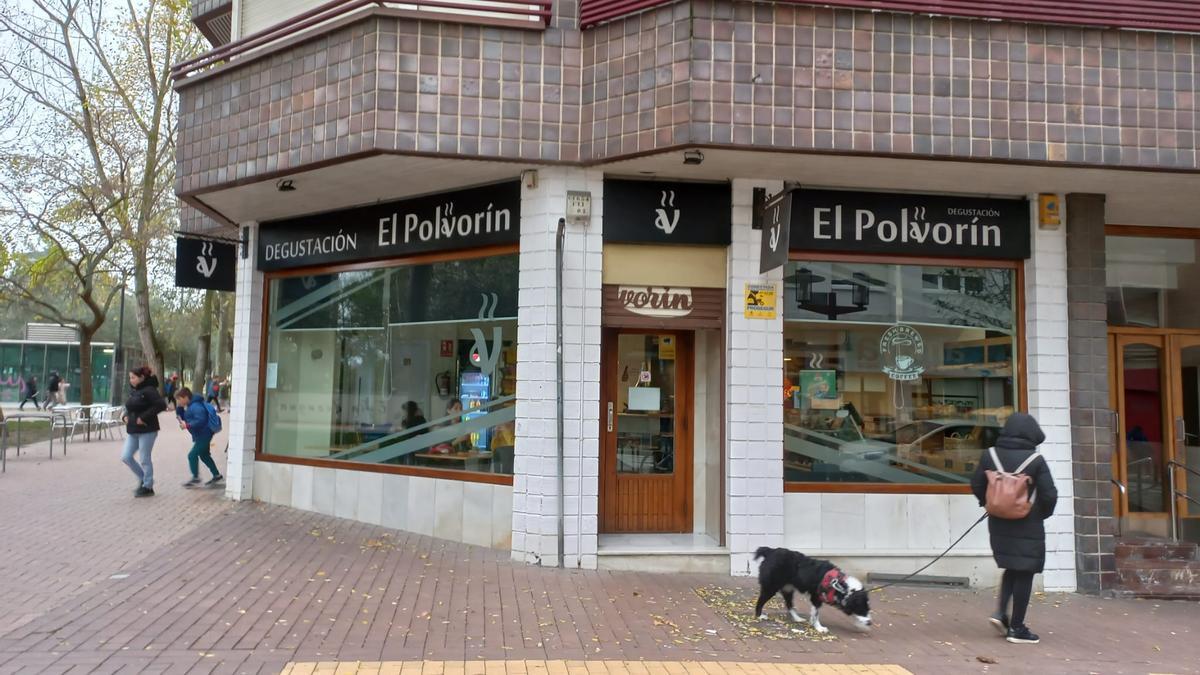 La Degustación El Polvorín, muy cerca del centro cívico Judimendi y frente al parque