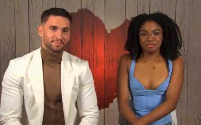 Luisa Fernanda y Med en 'First Dates'. Luisa Fernanda y Med en 'First Dates'.