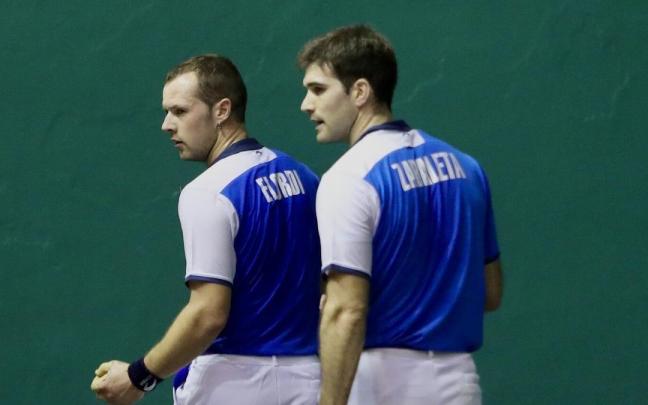 Aitor Elordi y José Javier Zabaleta tuvieron un debut plácido en el Astelena de Eibar.