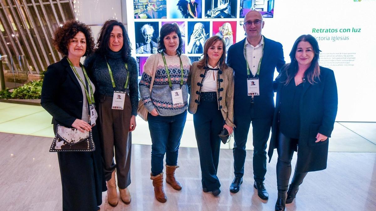 Torre Iberdrola acoge la muestra ‘Retratos con luz’ junto al libro ‘Victoria Iglesias PhotoBolsillo’