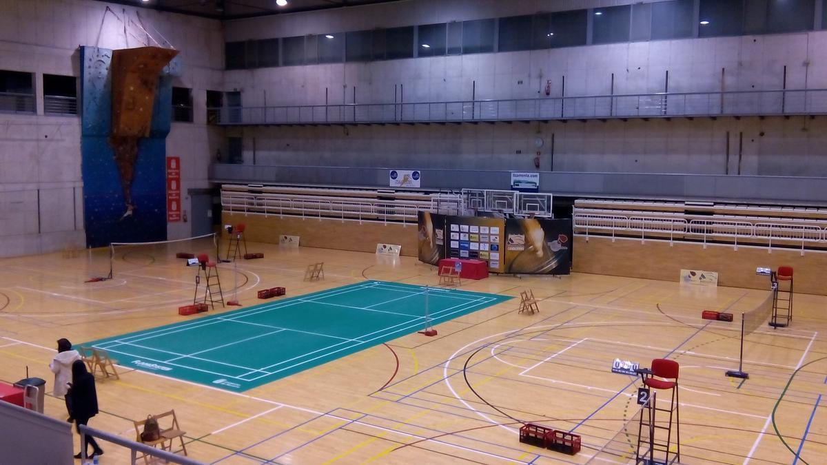 Bádminton en el Polideportivo Lizarreria.