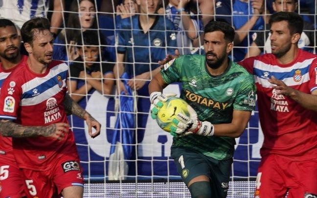 Fernando Pacheco, con el Alav&eacute;s.