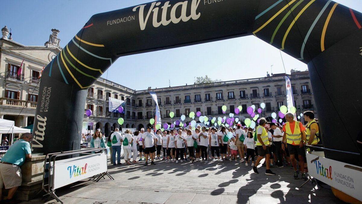 Los participantes en la marcha, listos para la salida.