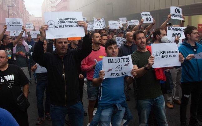 Protesta de Mercedes en un nuevo d&iacute;a de huelga