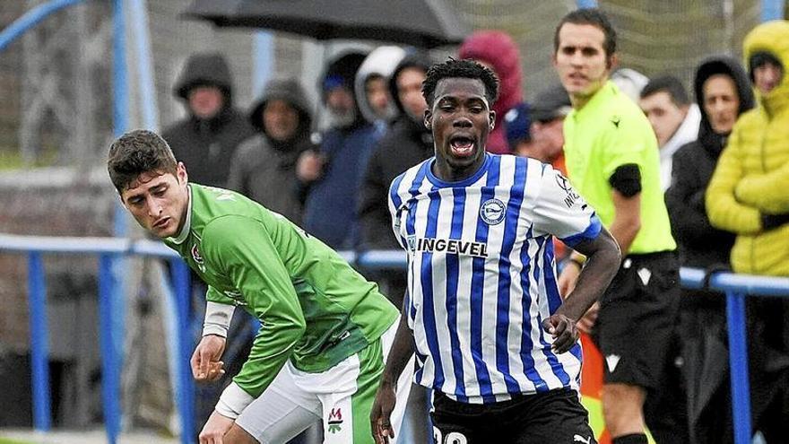 Mariano Aké fue el autor del segundo gol albiazul ayer en Ibaia.