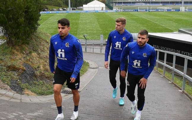 Nais Djouahra sube al campo de entrenamiento en compañía de Sorloth y Portu Nais Djouahra sube al campo de entrenamiento en compañía de Sorloth y Portu