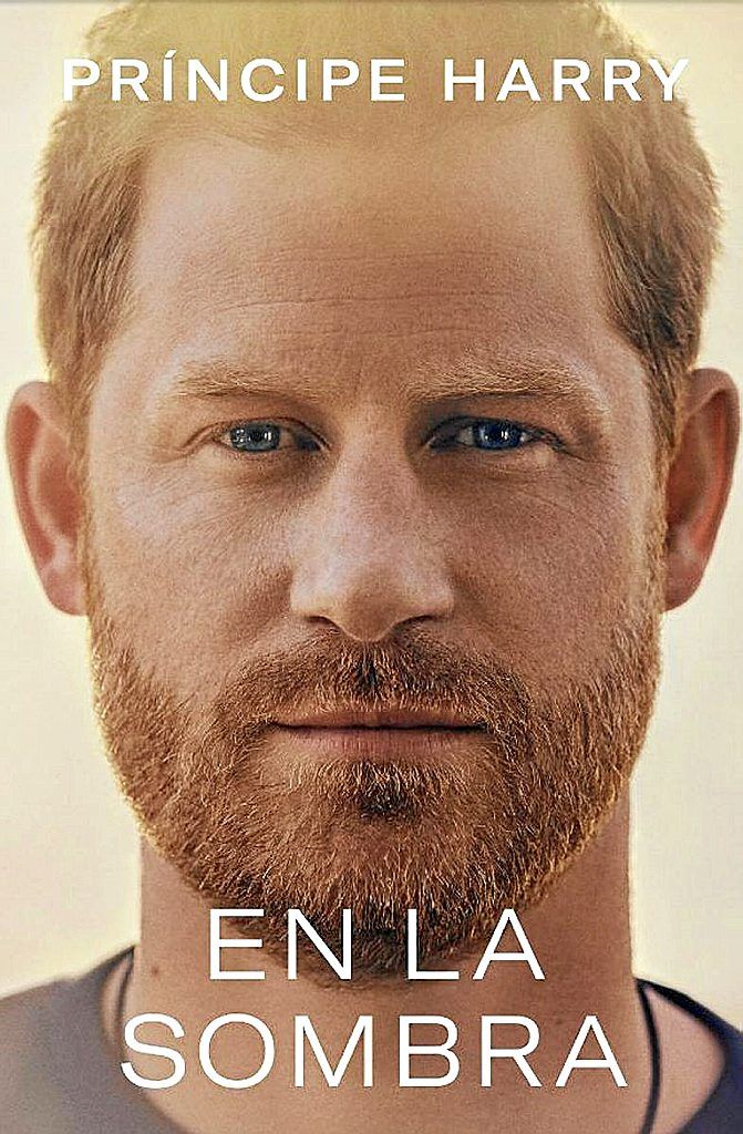 Portada del libro que acaba de publicar el príncipe Harry, lleno de polémicas declaraciones.