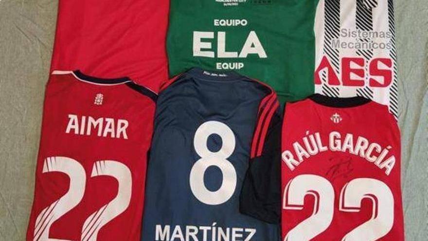 Camisetas de los equipos participantes
