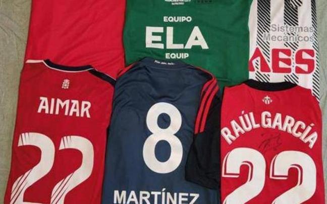 Camisetas de los equipos participantes