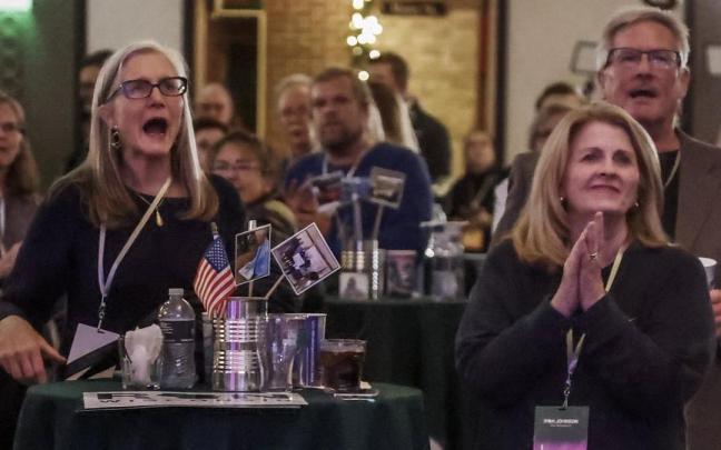 Las encuestas otorgan la victoria a los republicanos en la Cámara de Representantes.