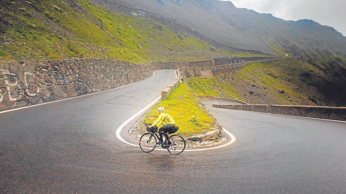 La bicicleta es muy versátil y puede utilizarse en distintos tipos de pistas.