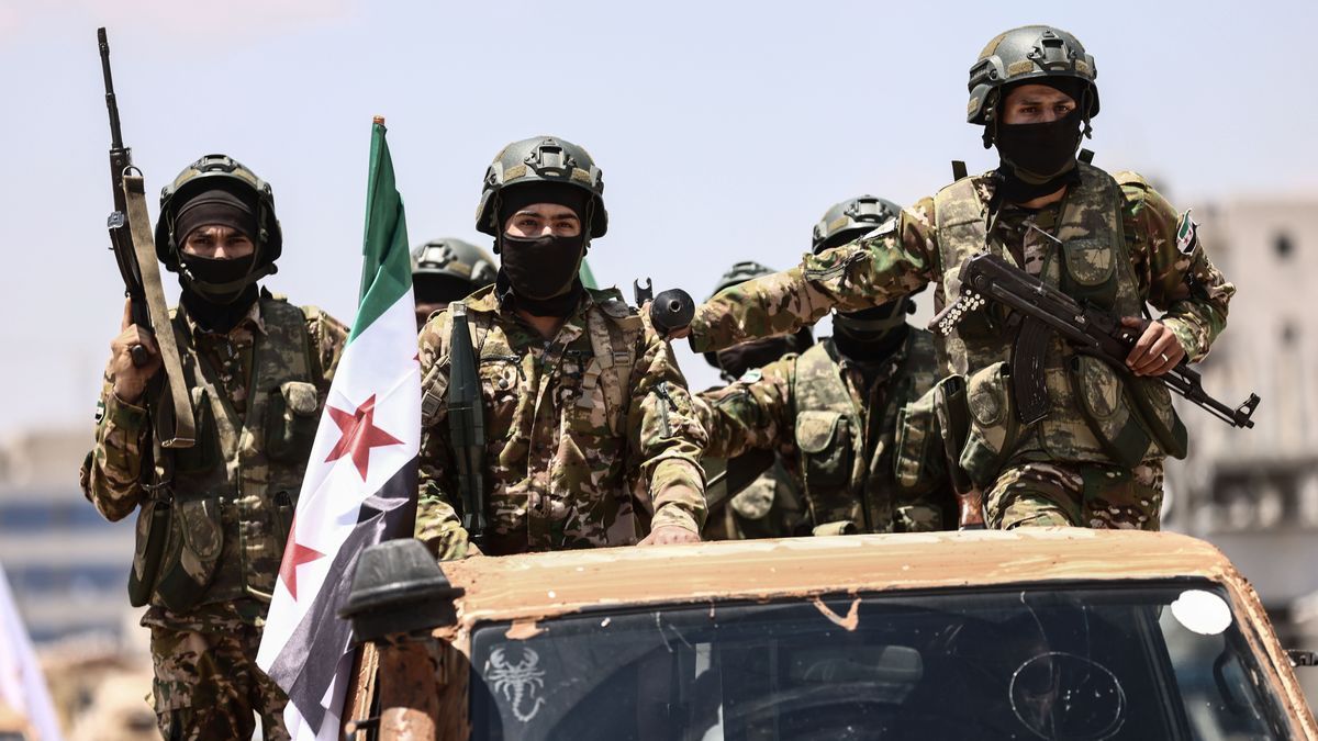 Militares del Ejército sirio en la ciudad de Alepo (Siria).