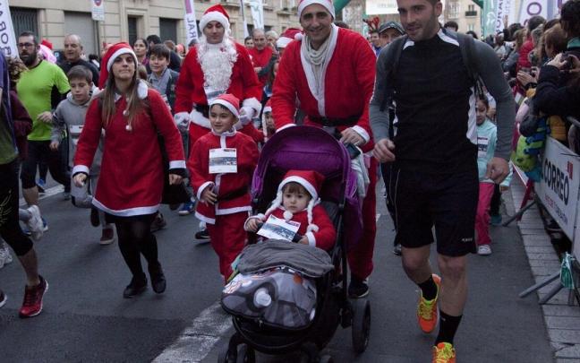 Participantes de la San Silvestre de Gasteiz en una edici&oacute;n anterior
