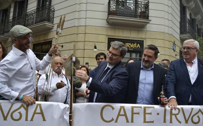 El Caf&eacute; Iru&ntilde;a de Bilbao recupera la tradici&oacute;n del txupinazo en la celebraci&oacute;n de San Ferm&iacute;n