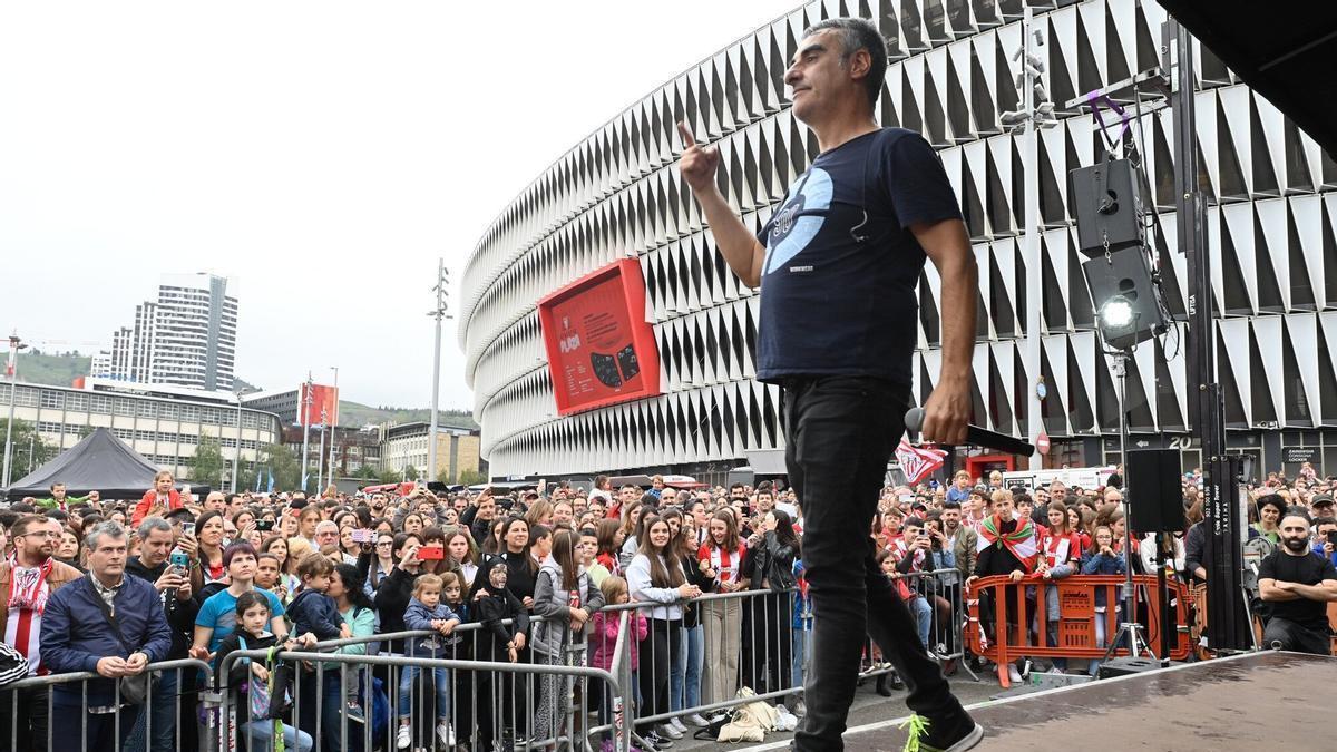 Gatibu durante su actuación de Athletic Plaza