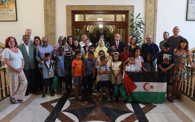 Los niños saharauis que veranean en Navarra, recibidos en Pamplona Los niños saharauis que veranean en Navarra, recibidos en Pamplona
