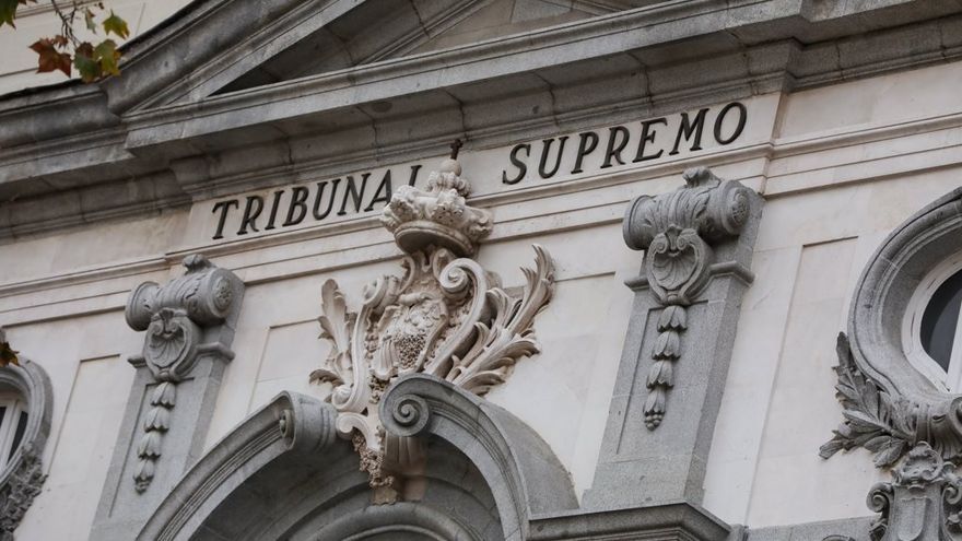 Detalle de la fachada del Tribunal Supremo (Madrid).