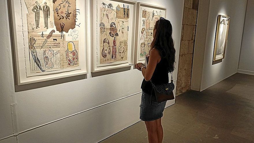 El dibujo junto con el collage forman parte de esta obra de Carmen Calvo en el Gustavo de Maeztu.