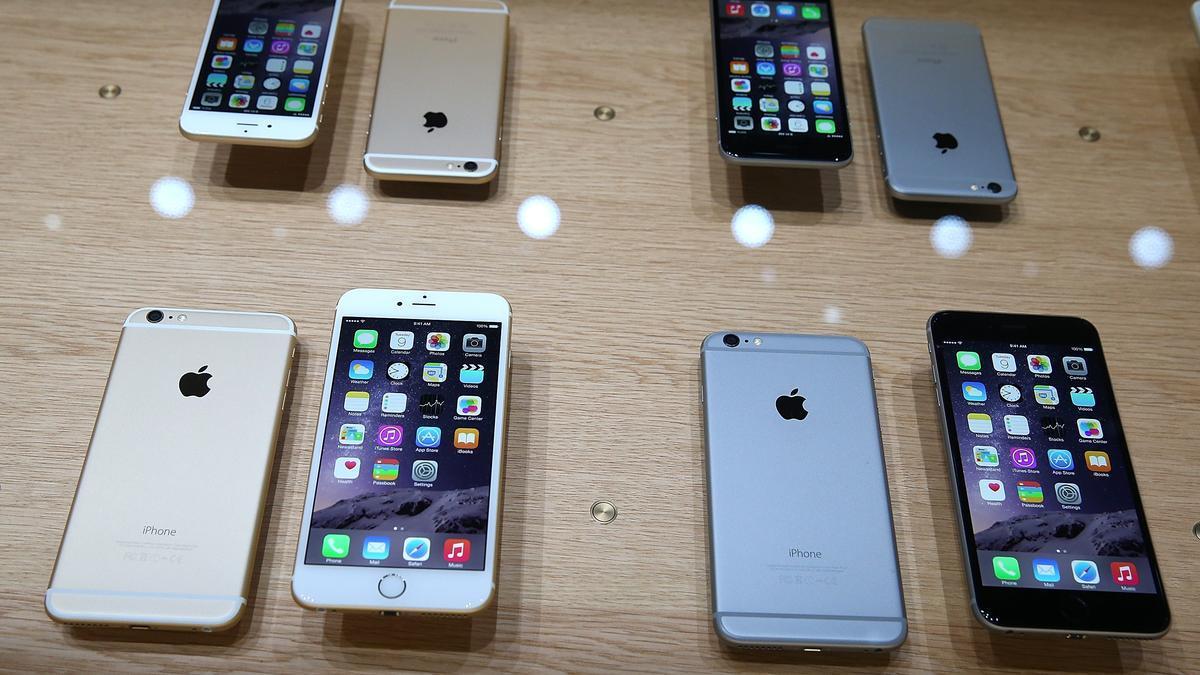 Varios modelos de iPhone 6, presentado en 2014.