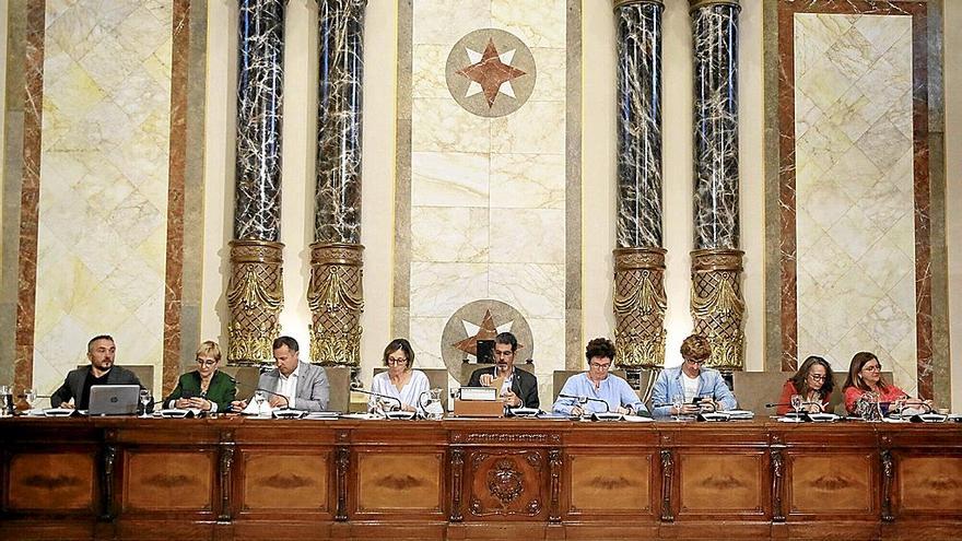 Escaños centrales del Pleno, en la sesión de ayer.