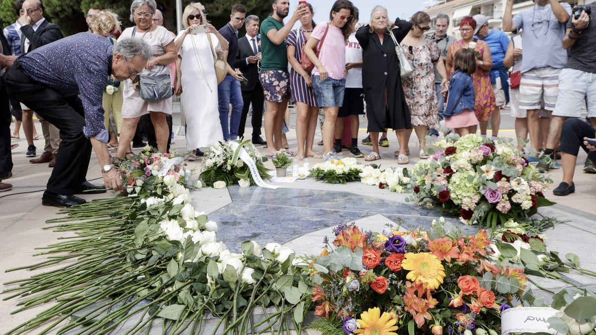 Cambrils recuerda a las víctimas del atentado yihadista