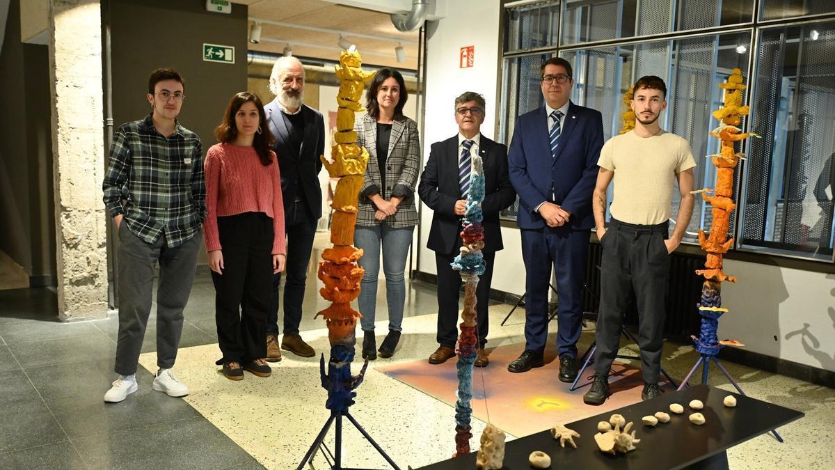 En la presentaci&oacute;n de 'Otxar Open Gela' se han dado a conocer varios artistas residentes en este espacio.