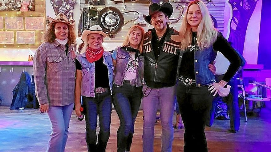 “El ‘line dance’ y el country están hechos el uno para el otro”