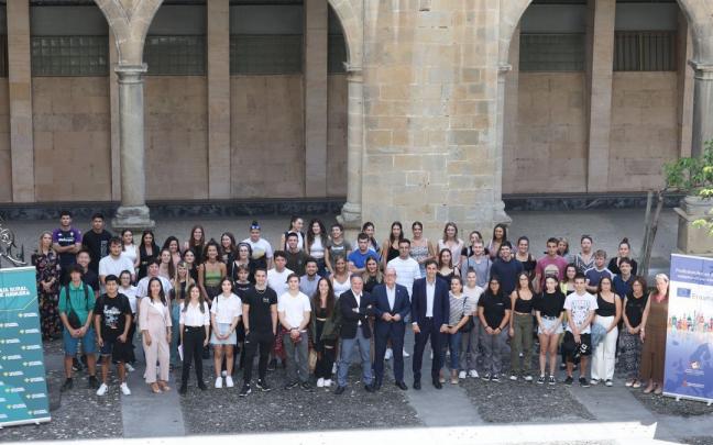 Educación entrega diplomas a 105 estudiantes de FP Educación entrega diplomas a 105 estudiantes de FP
