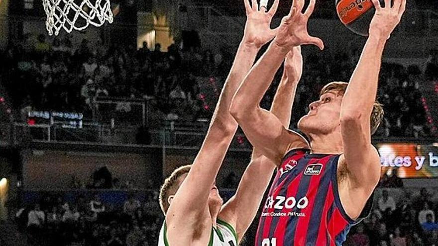 Kotsar intenta anotar durante la victoria cosechada el pasado domingo ante el Joventut.