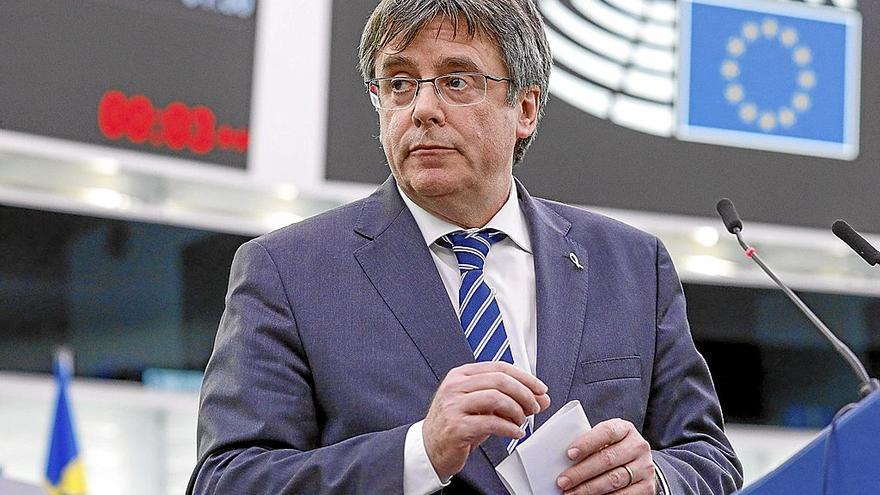 Carles Puigdemont, hace unos meses en una sesión del Parlamento Europeo. | FOTO: JULIEN WARNAND