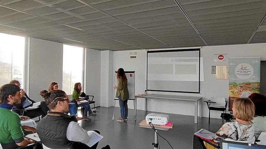 Primer encuentro en centro tecnológico de Estella sobre industria e innovación.