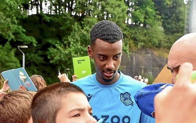 Alexander Isak puede reaparecer hoy ante Eibar o Athletic.
