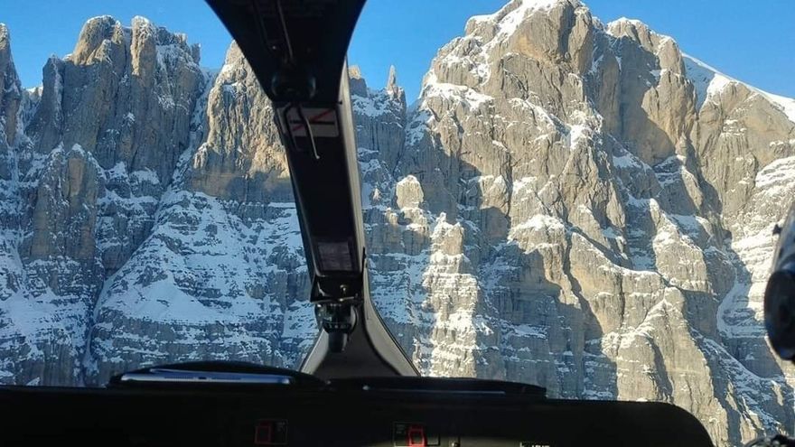 Helicóptero de rescate en los Alpes italianos.