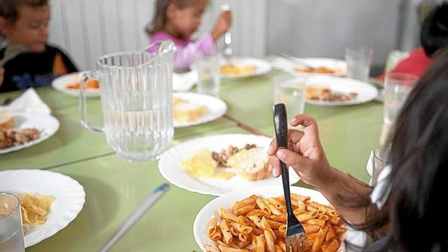 Cerca de 119.000 estudiantes comen a diario en los centros educativos a los que acuden en la Comunidad Autónoma Vasca.