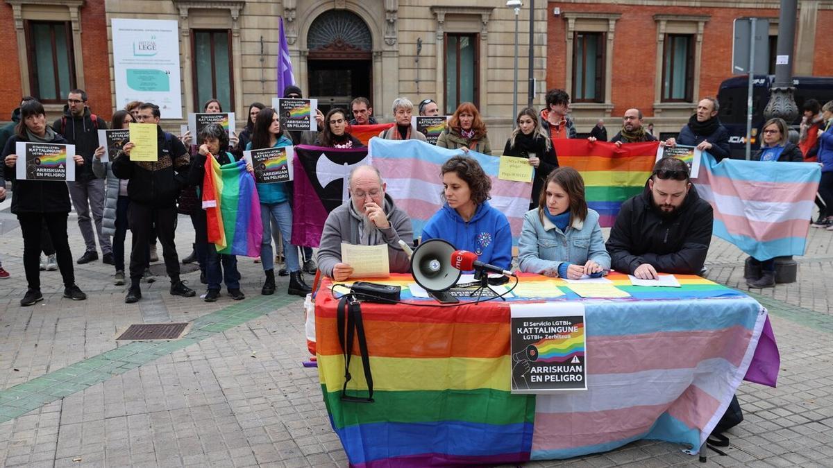 Iván Garde (miembro de Kattalingorri), Maitane Unzu (miembro de Naizen), Saioa Petrizan (trabajadora de Kattalingorri) y Mikel Abaurrea (trabajador de Kattalingune).